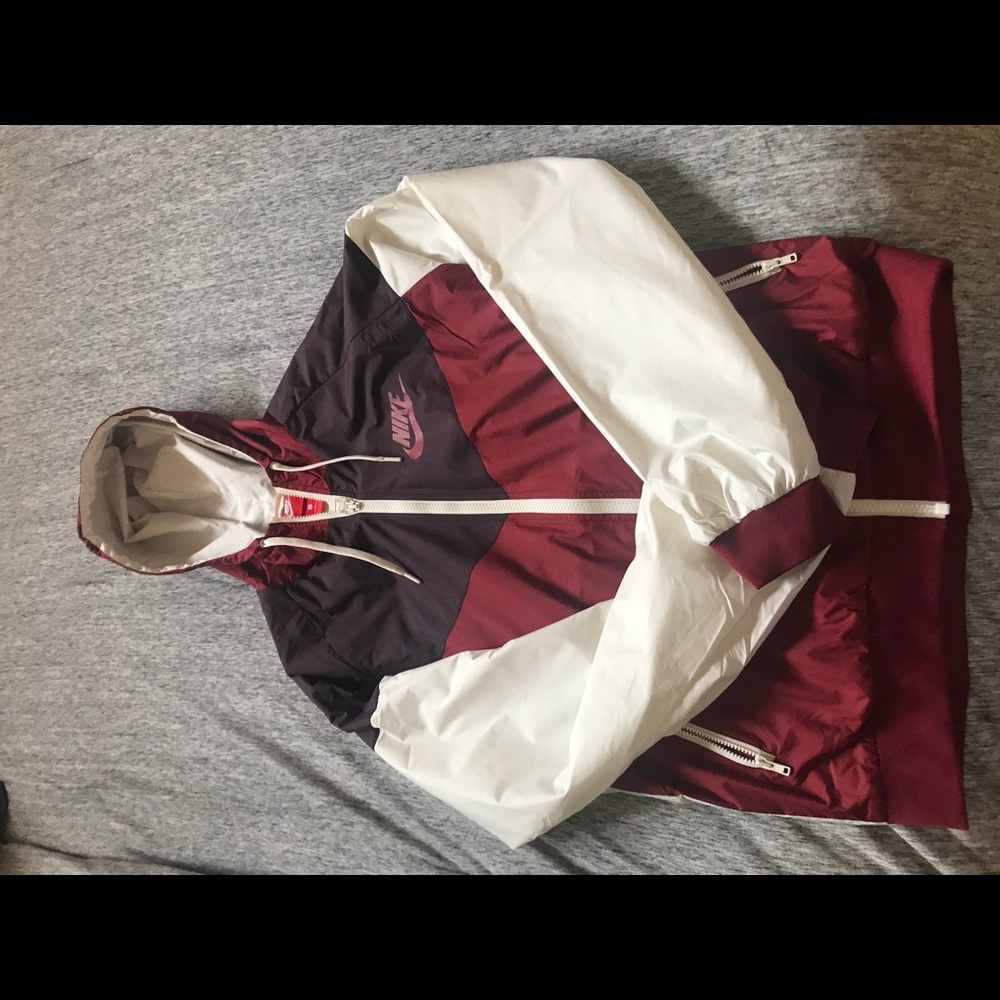 Nike wind breaker